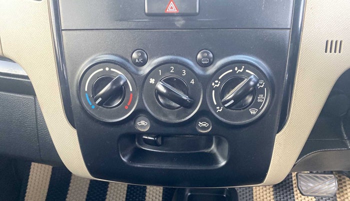 2018 Maruti Wagon R 1.0 VXI AMT, CNG, Automatic, 83,892 km, AC Unit - Rear defogger not working