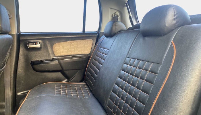 2018 Maruti Wagon R 1.0 VXI AMT, CNG, Automatic, 83,892 km, Right Side Rear Door Cabin
