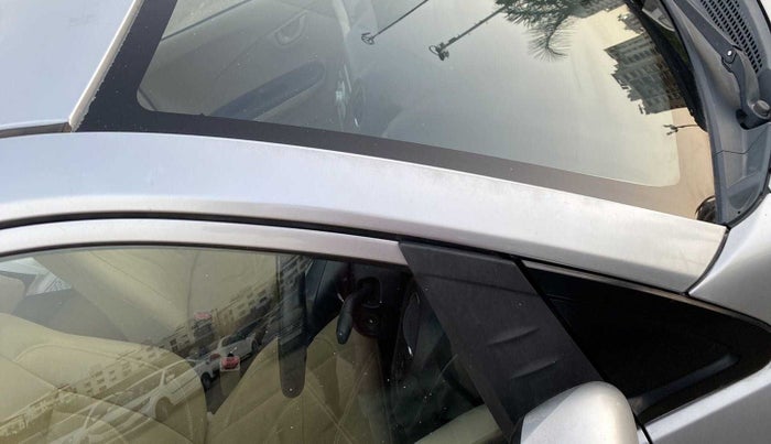 2014 Honda Amaze 1.2L I-VTEC S, Petrol, Manual, 85,922 km, Right A pillar - Paint is slightly faded