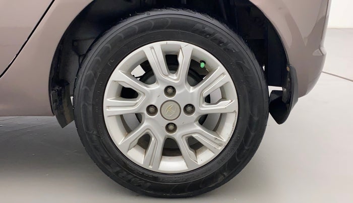 2017 Tata Tiago XZ PETROL, Petrol, Manual, 1,20,924 km, Left Rear Wheel