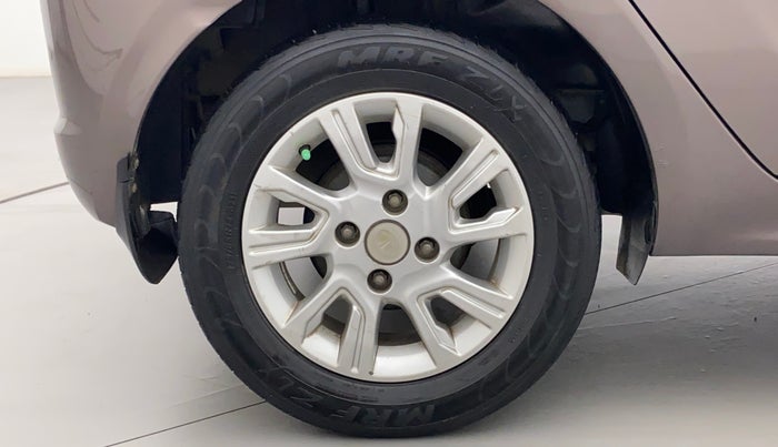 2017 Tata Tiago XZ PETROL, Petrol, Manual, 1,20,924 km, Right Rear Wheel