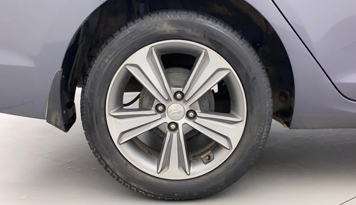 2018 Hyundai Verna 1.6 VTVT SX, Petrol, Manual, 32,248 km, Right Rear Wheel