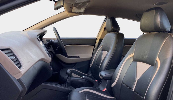 2017 Hyundai Elite i20 ASTA 1.2, Petrol, Manual, 47,246 km, Right Side Front Door Cabin