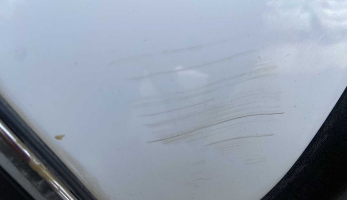 2017 Renault Kwid RXT 1.0 AMT, Petrol, Automatic, 31,341 km, Bonnet (hood) - Minor scratches