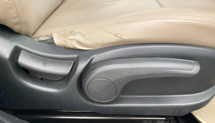 2016 Hyundai Elite i20 SPORTZ 1.2, Petrol, Manual, 57,074 km, Driver Side Adjustment Panel