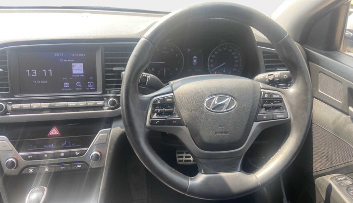 2017 Hyundai New Elantra 2.0 SX(O) AT PETROL, Petrol, Automatic, 51,808 km, Steering Wheel Close Up