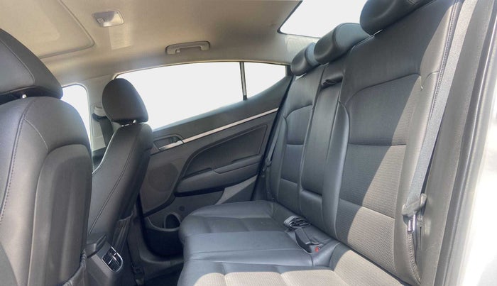 2017 Hyundai New Elantra 2.0 SX(O) AT PETROL, Petrol, Automatic, 51,808 km, Right Side Rear Door Cabin