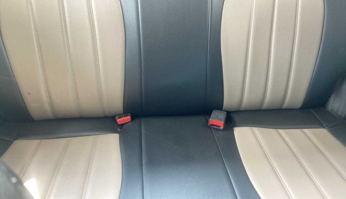 2019 Hyundai Grand i10 MAGNA AT 1.2 KAPPA VTVT, Petrol, Automatic, 17,912 km, Second-row left seat - Cover slightly stained