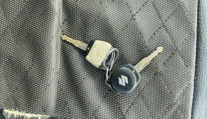 2017 Maruti Baleno DELTA DIESEL 1.3, Diesel, Manual, 93,404 km, Lock system - Central lock not working