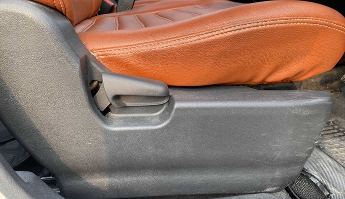 2014 Maruti Wagon R 1.0 VXI, Petrol, Manual, 87,408 km, Driver Side Adjustment Panel