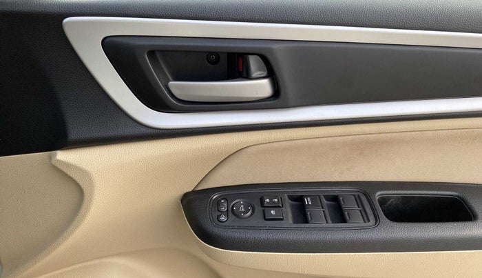 2022 Honda Amaze 1.2L I-VTEC VX CVT, Petrol, Automatic, 11,850 km, Driver Side Door Panels Control