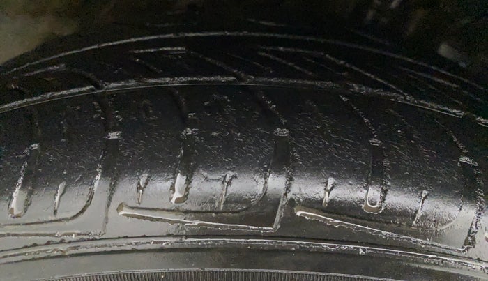 2015 Honda Jazz 1.5L I-DTEC VX, Diesel, Manual, 65,441 km, Right Rear Tyre Tread