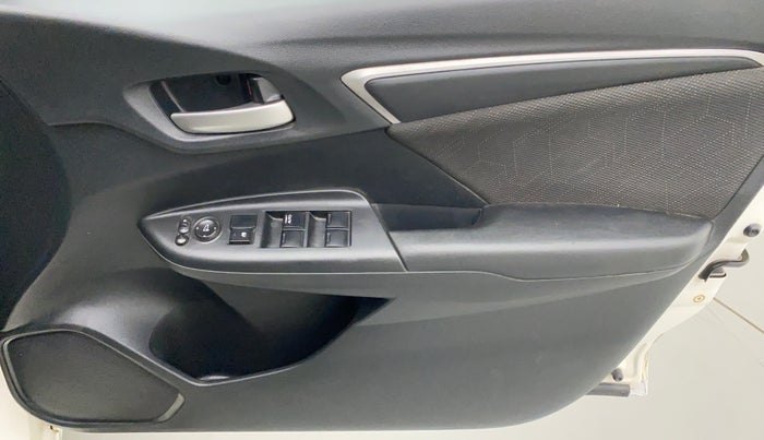 2015 Honda Jazz 1.5L I-DTEC VX, Diesel, Manual, 65,441 km, Driver Side Door Panels Control
