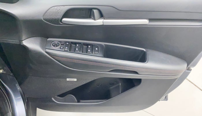 2020 KIA SONET GTX PLUS 1.0 IMT, Petrol, Manual, 29,342 km, Driver Side Door Panels Control