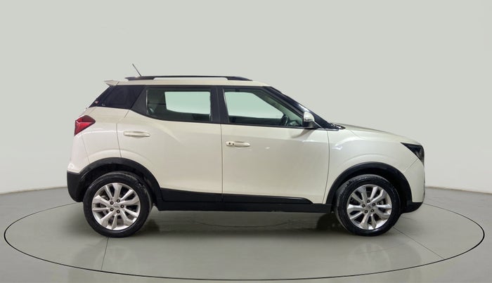 2020 Mahindra XUV300 W8 1.5 DIESEL AMT, Diesel, Automatic, 54,571 km, Right Side View