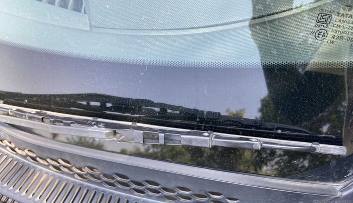 2019 Tata TIGOR XZ PETROL, Petrol, Manual, 90,474 km, Front windshield - Rubber blade broken or missing