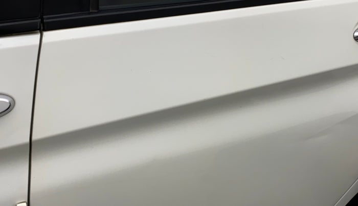 2017 Honda City 1.5L I-VTEC V MT, Petrol, Manual, 1,15,587 km, Rear left door - Slightly dented