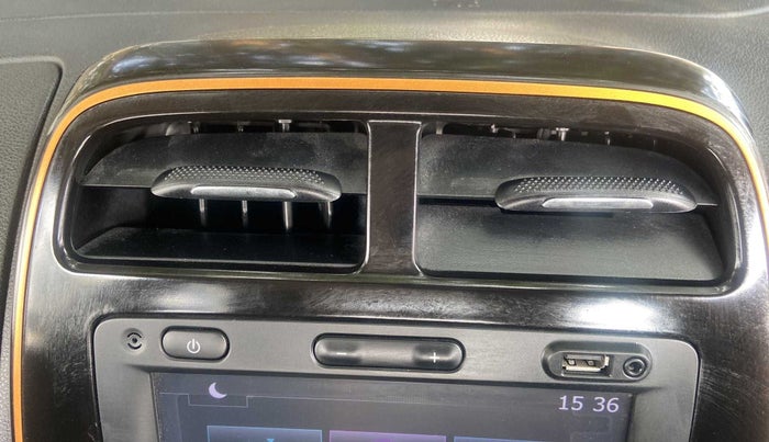 2018 Renault Kwid CLIMBER 1.0 AMT, Petrol, Automatic, 17,031 km, AC Unit - Front vent has minor damage