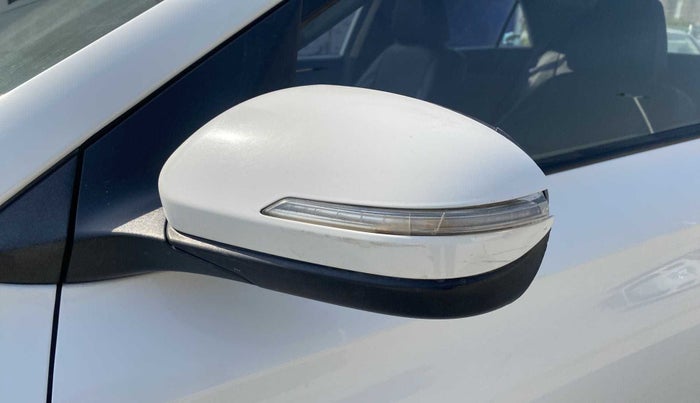 2015 Hyundai Elite i20 SPORTZ 1.2, Petrol, Manual, 86,878 km, Left rear-view mirror - Indicator light not working