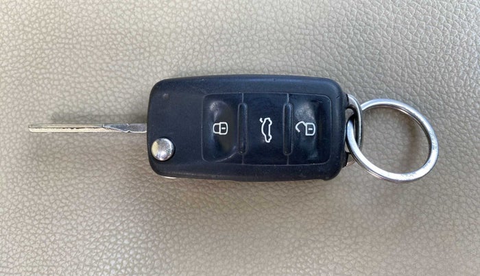 2016 Volkswagen Ameo HIGHLINE1.2L, Petrol, Manual, 92,128 km, Key Close Up