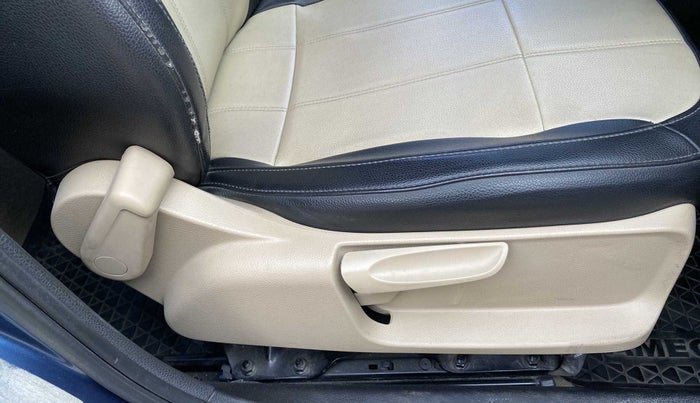 2016 Volkswagen Ameo HIGHLINE1.2L, Petrol, Manual, 92,128 km, Driver Side Adjustment Panel