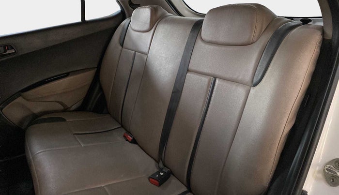 2015 Hyundai Grand i10 MAGNA 1.2 KAPPA VTVT, Petrol, Manual, 40,298 km, Right Side Rear Door Cabin
