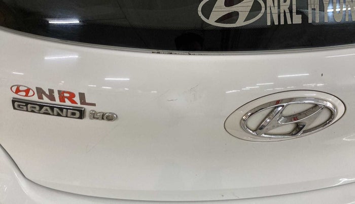 2015 Hyundai Grand i10 MAGNA 1.2 KAPPA VTVT, Petrol, Manual, 40,298 km, Dicky (Boot door) - Slightly dented