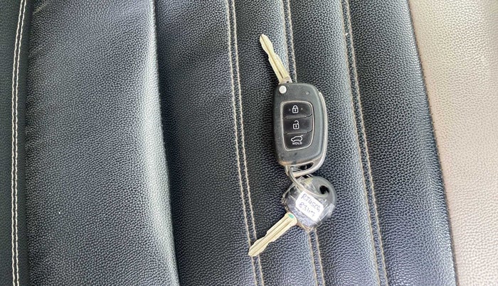 2019 Hyundai Elite i20 SPORTZ PLUS 1.2, Petrol, Manual, 74,223 km, Key Close Up