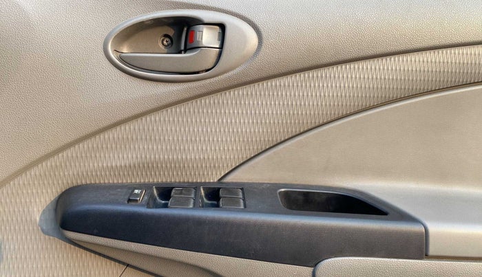 2011 Toyota Etios G, Petrol, Manual, 29,204 km, Driver Side Door Panels Control