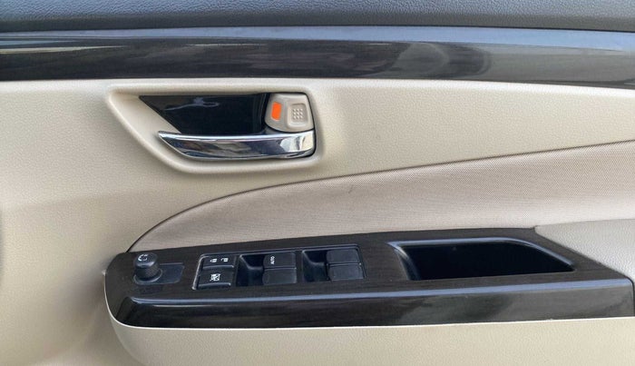 2015 Maruti Ciaz VXI+, Petrol, Manual, 91,188 km, Driver Side Door Panels Control