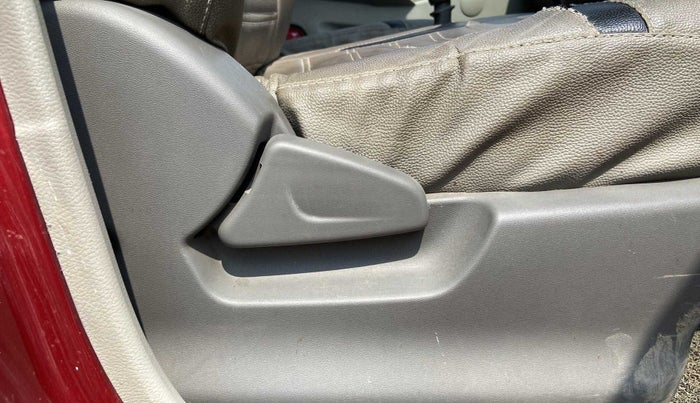 2016 Datsun Redi Go T (O), Petrol, Manual, 49,548 km, Driver Side Adjustment Panel