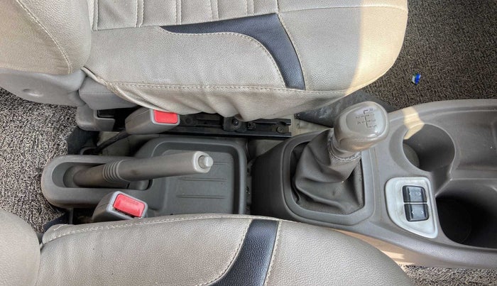 2016 Datsun Redi Go T (O), Petrol, Manual, 49,548 km, Gear Lever