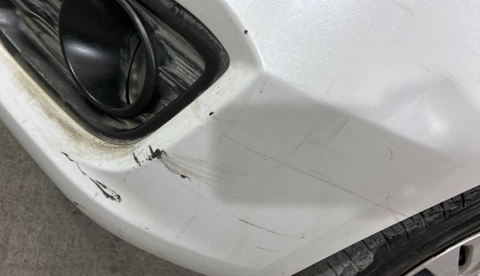 2017 Maruti Ciaz VXI+, Petrol, Manual, 30,903 km, Front bumper - Minor scratches