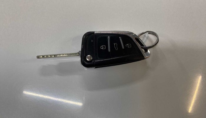 2019 Hyundai Grand i10 SPORTZ 1.2 KAPPA VTVT, Petrol, Manual, 26,452 km, Key Close Up