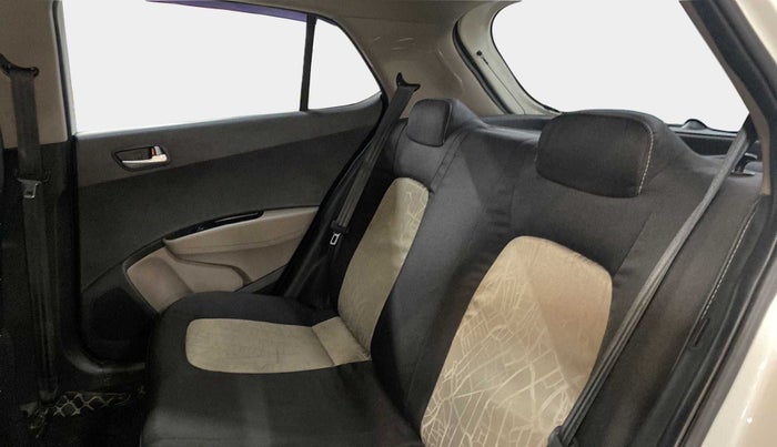 2019 Hyundai Grand i10 SPORTZ 1.2 KAPPA VTVT, Petrol, Manual, 26,452 km, Right Side Rear Door Cabin