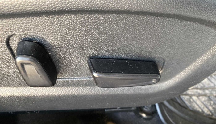 2019 Hyundai Creta SX (O) 1.6 PETROL, Petrol, Manual, 25,937 km, Driver Side Adjustment Panel