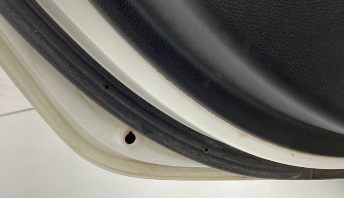 2014 Hyundai Xcent SX 1.2, Petrol, Manual, 46,371 km, Rear left door - Door stopper rubber missing