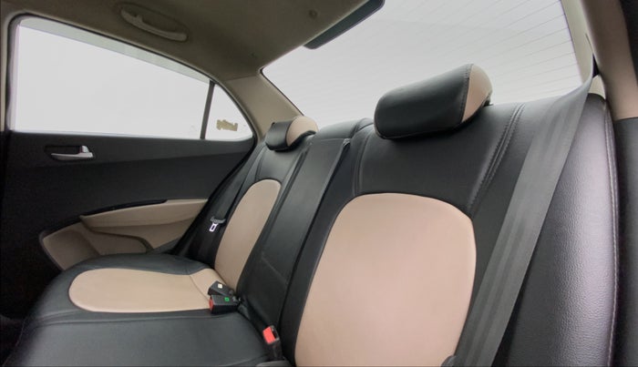 2014 Hyundai Xcent SX 1.2, Petrol, Manual, 46,371 km, Right Side Rear Door Cabin