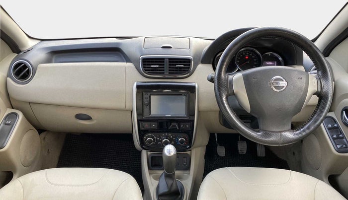 2016 Nissan Terrano XL (P), Petrol, Manual, 72,194 km, Dashboard