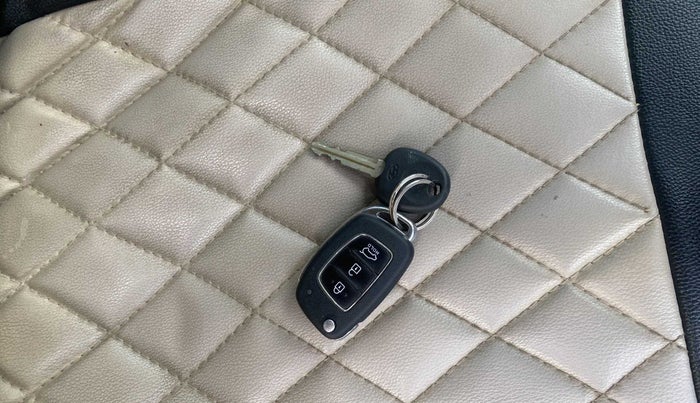 2019 Hyundai Elite i20 SPORTZ PLUS 1.2, Petrol, Manual, 81,119 km, Key Close Up