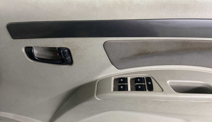 2020 Mahindra Scorpio S5, Diesel, Manual, 31,527 km, Driver Side Door Panels Control