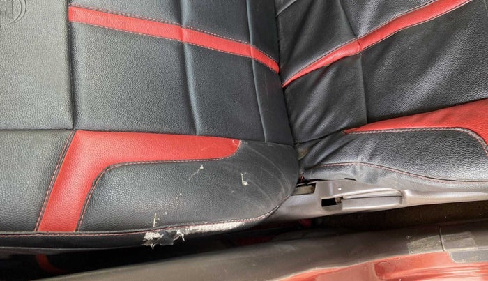 2011 Maruti Zen Estilo LXI, Petrol, Manual, 18,408 km, Driver seat - Cover slightly torn