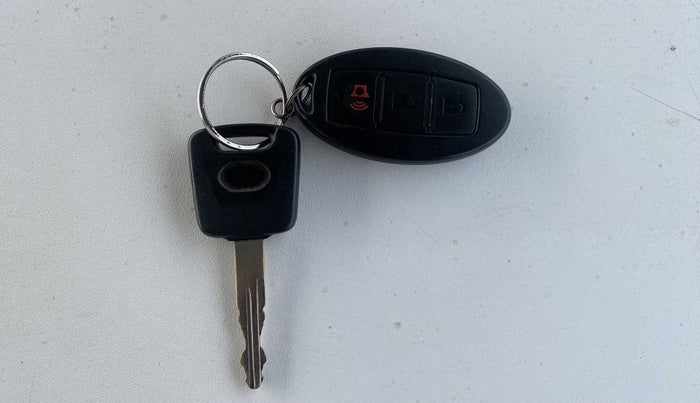 2016 Datsun Go T, Petrol, Manual, 85,777 km, Key Close Up
