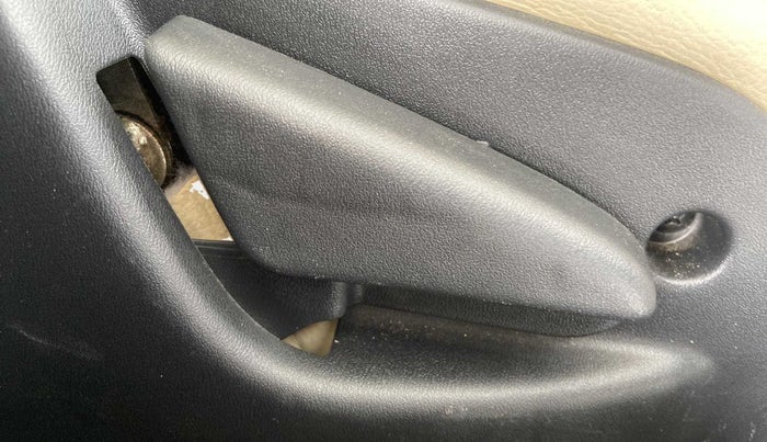 2018 Datsun Go Plus T(O), Petrol, Manual, 24,721 km, Driver Side Adjustment Panel