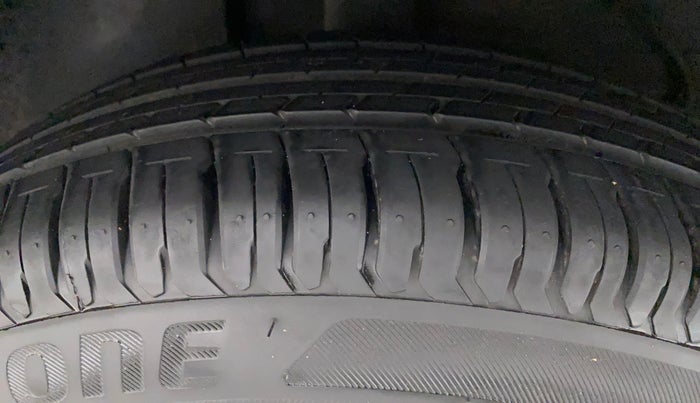 2022 Tata ALTROZ XE PLUS DIESEL, Diesel, Manual, 5,654 km, Right Rear Tyre Tread