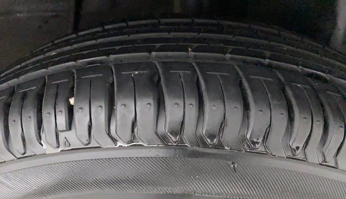 2022 Tata ALTROZ XE PLUS DIESEL, Diesel, Manual, 5,654 km, Left Rear Tyre Tread