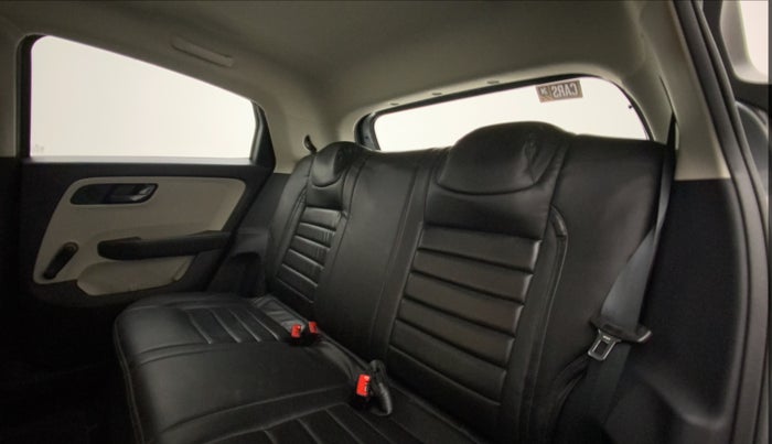 2022 Tata ALTROZ XE PLUS DIESEL, Diesel, Manual, 5,654 km, Right Side Rear Door Cabin