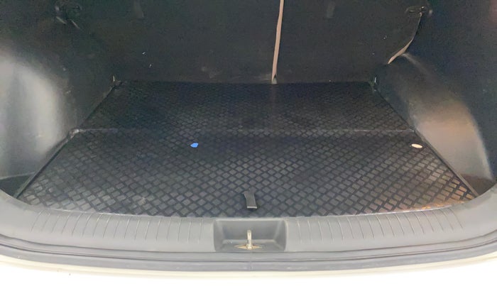 2018 Hyundai Creta SX PLUS AT 1.6 PETROL, Petrol, Automatic, 79,499 km, Boot Inside