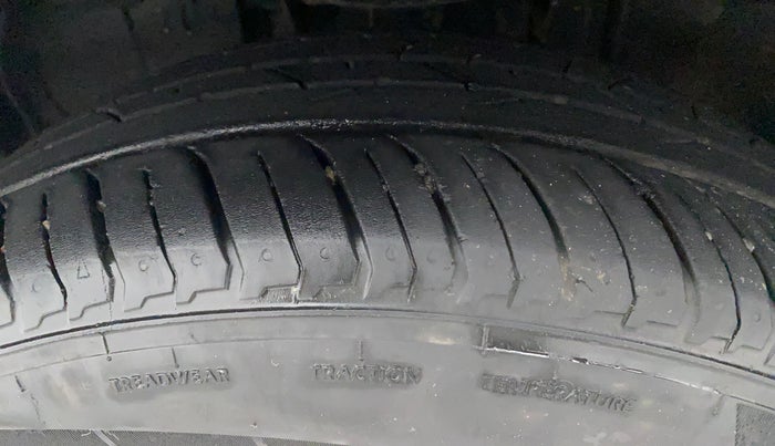 2021 Nissan MAGNITE XV PREMIUM TURBO CVT, Petrol, Automatic, 60,074 km, Left Front Tyre Tread