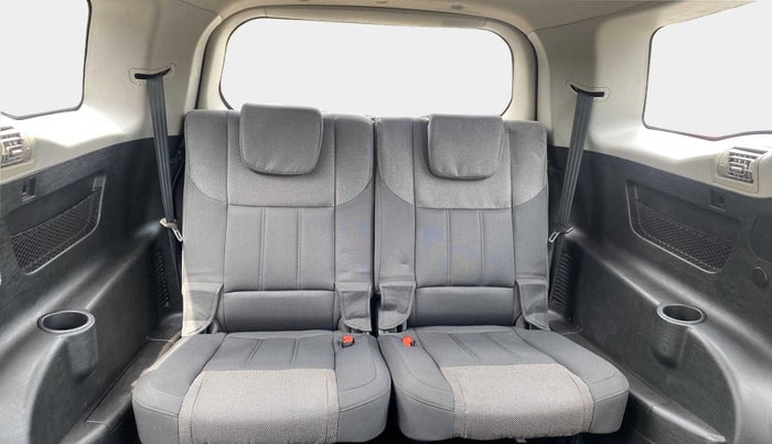 2019 Mahindra XUV500 W5, Diesel, Manual, 75,436 km, Third Seat Row ( optional )